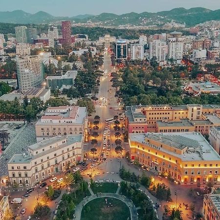 Laiola Apartment Tirana Buitenkant foto