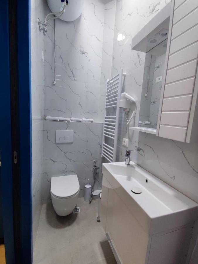 Laiola Apartment Tirana Buitenkant foto
