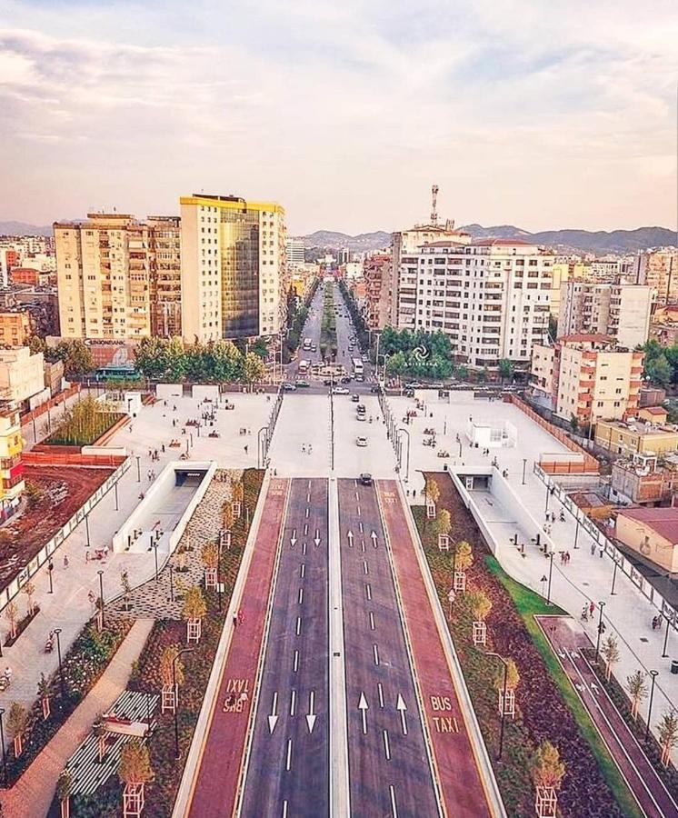 Laiola Apartment Tirana Buitenkant foto